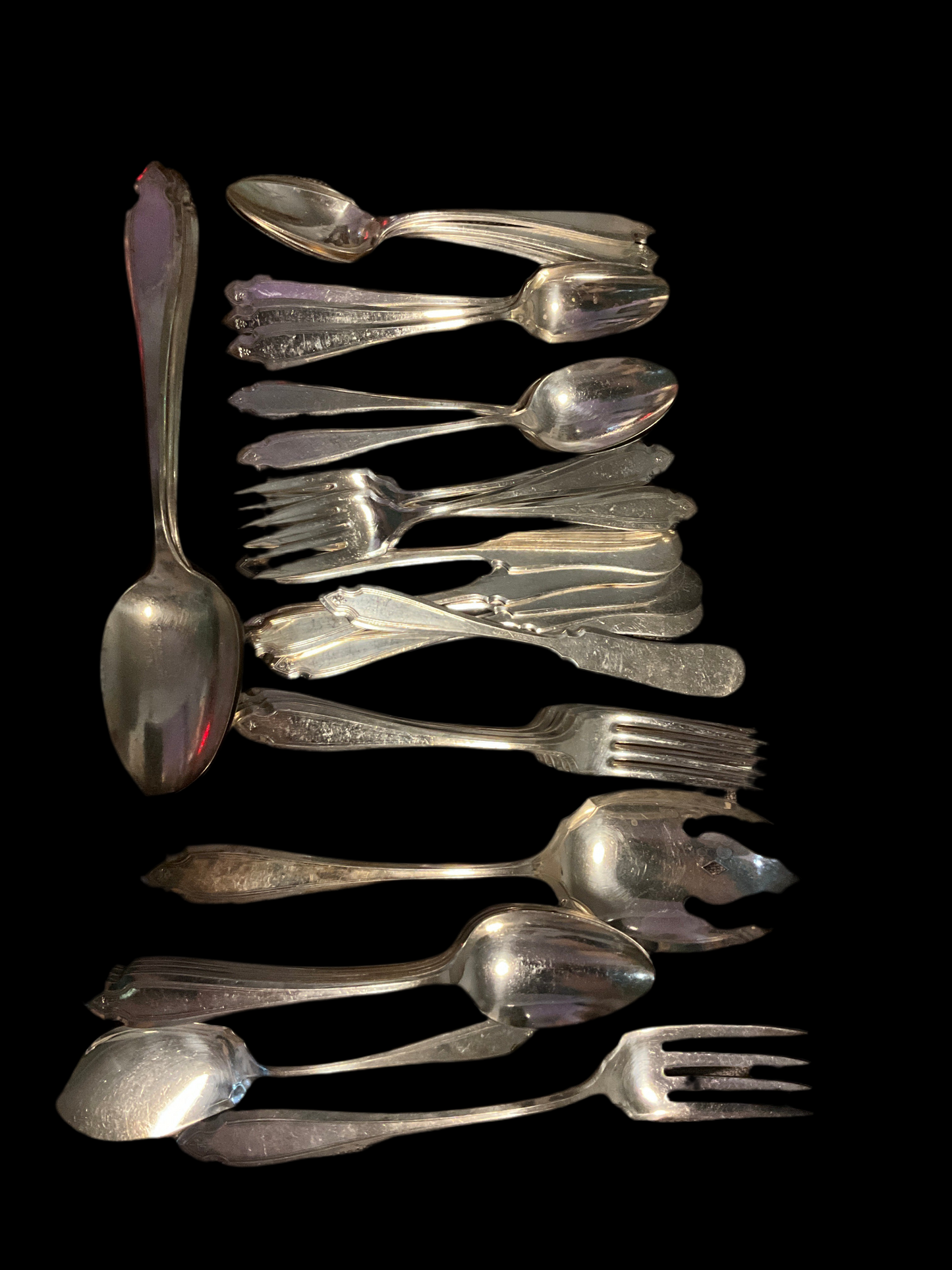 Antique 1920 Silverplate Flatware – 36 Piece Lot (Herloom Plate, Pat. Mar. 1920)