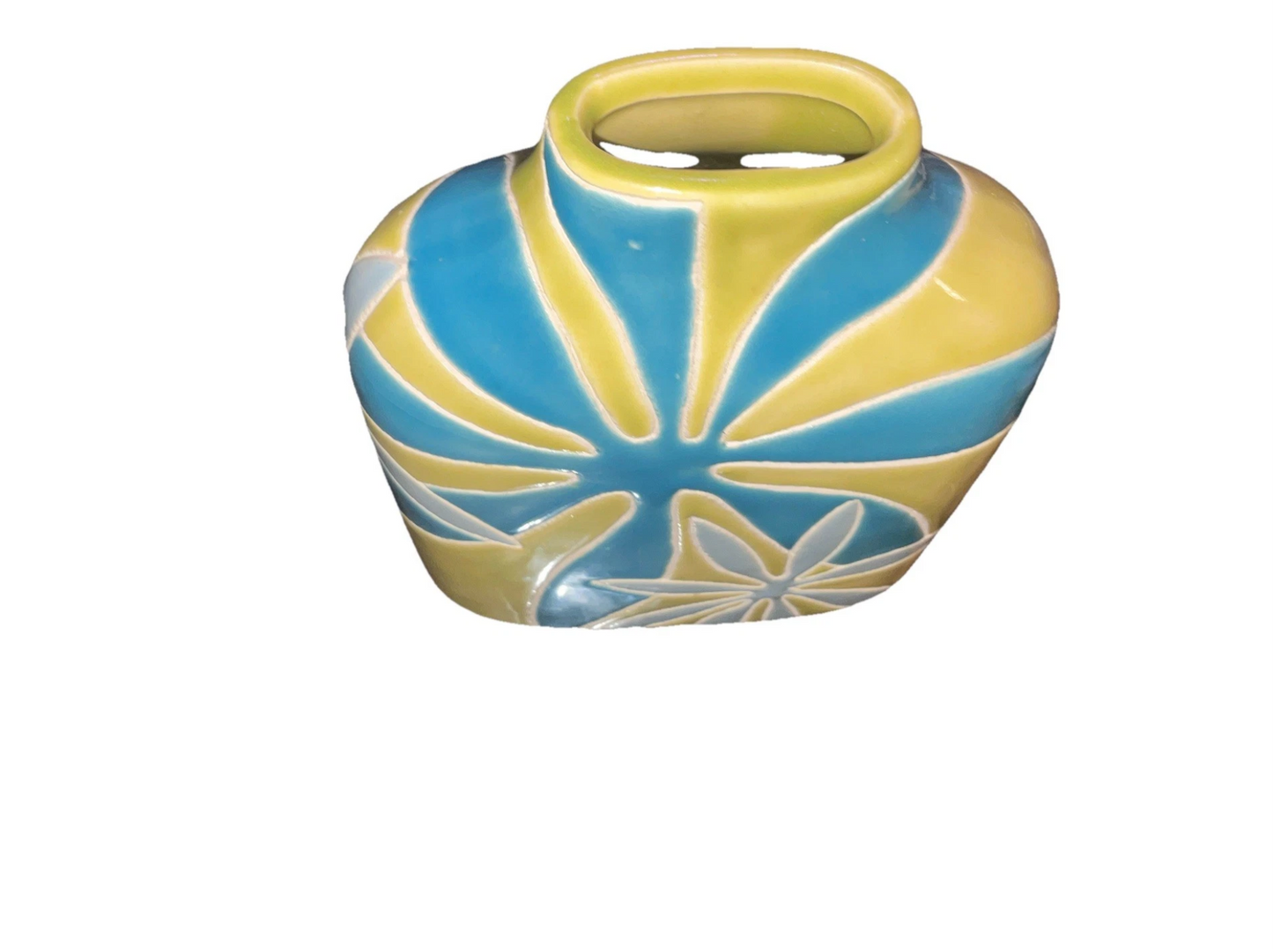 Vintage Yellow & Blue Ceramic Vase – Retro Floral Mid-Century Style
Cheerful vintage vase with bold yellow glaze and blue floral design. Perfect retro accent for home décor, flower displays, or collectors.