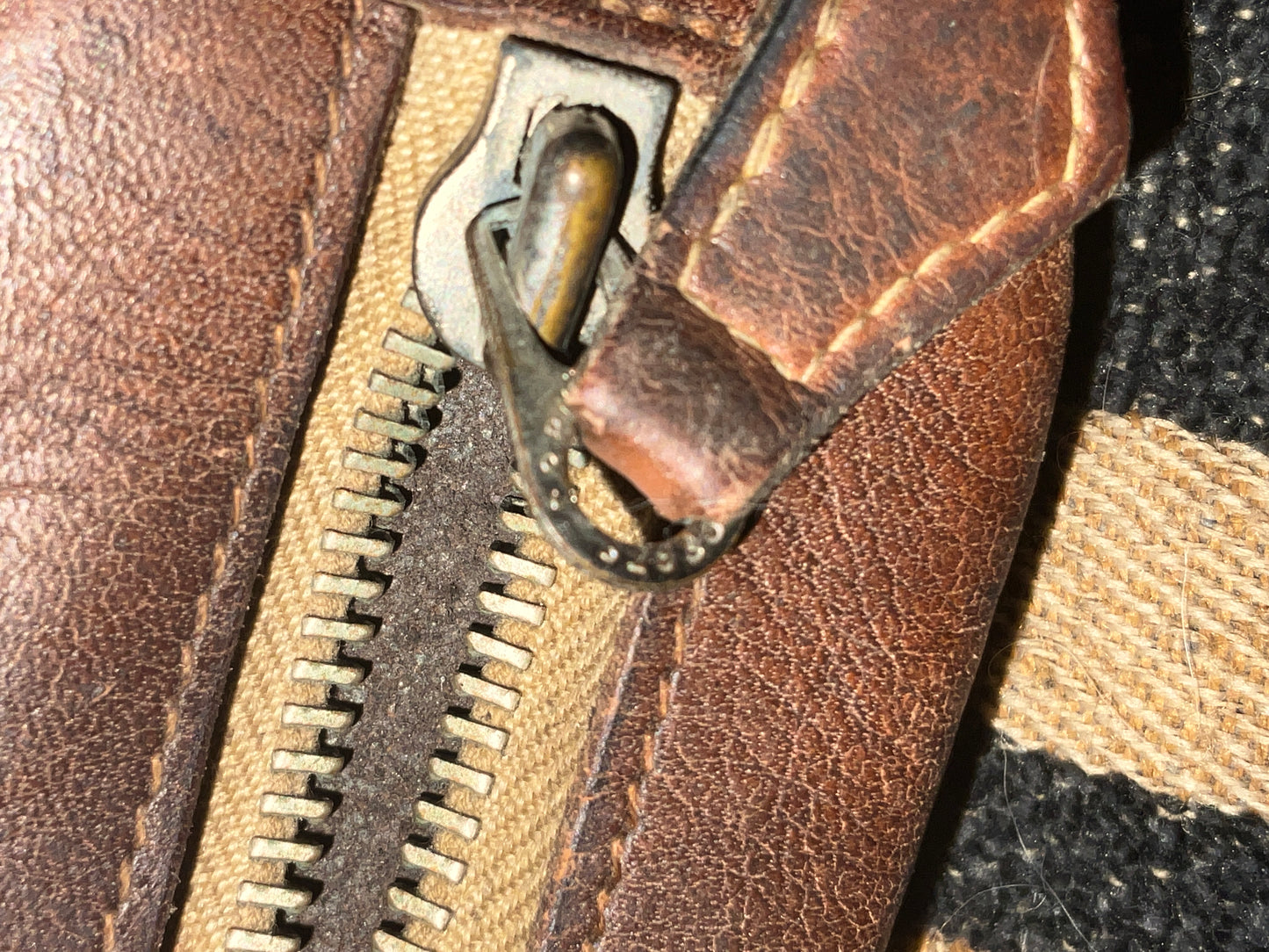 Vintage Leather Zipp Pouch – Mid-Century German Case with CRP Nürnberg Zipper