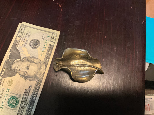 Vintage Solid Brass Leaf Dish – Mid-Century Trinket Catchall