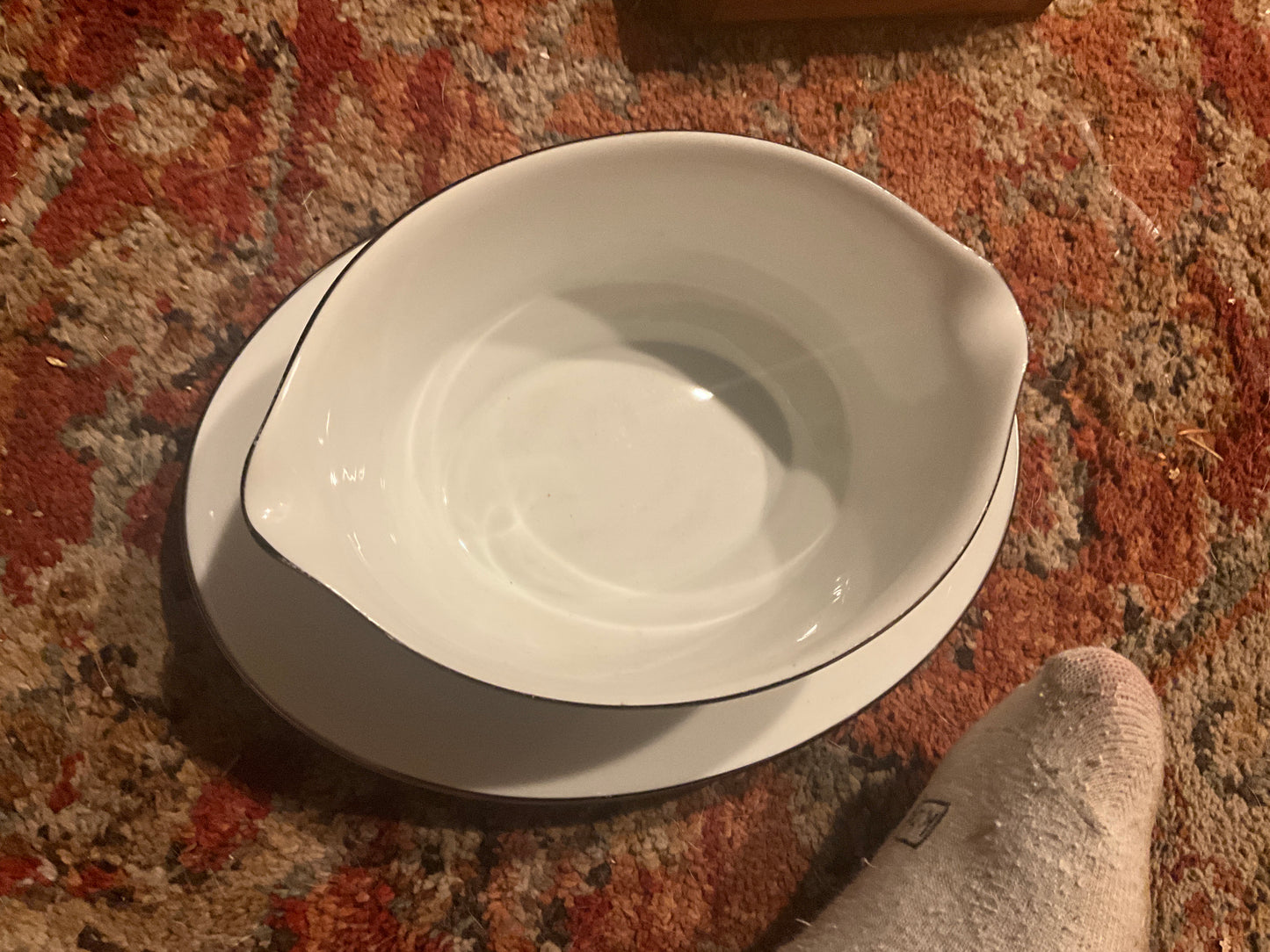 Noritake “Casablanca” 6842 Platinum Trim Gravy Boat with Attached Underplate – Japan